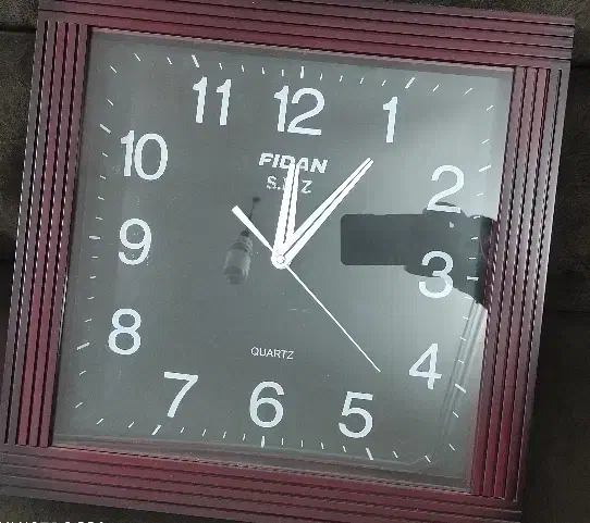 ساعت دیواری تمیز|ساعت دیواری و تزئینی|بندرعباس, |دیوار