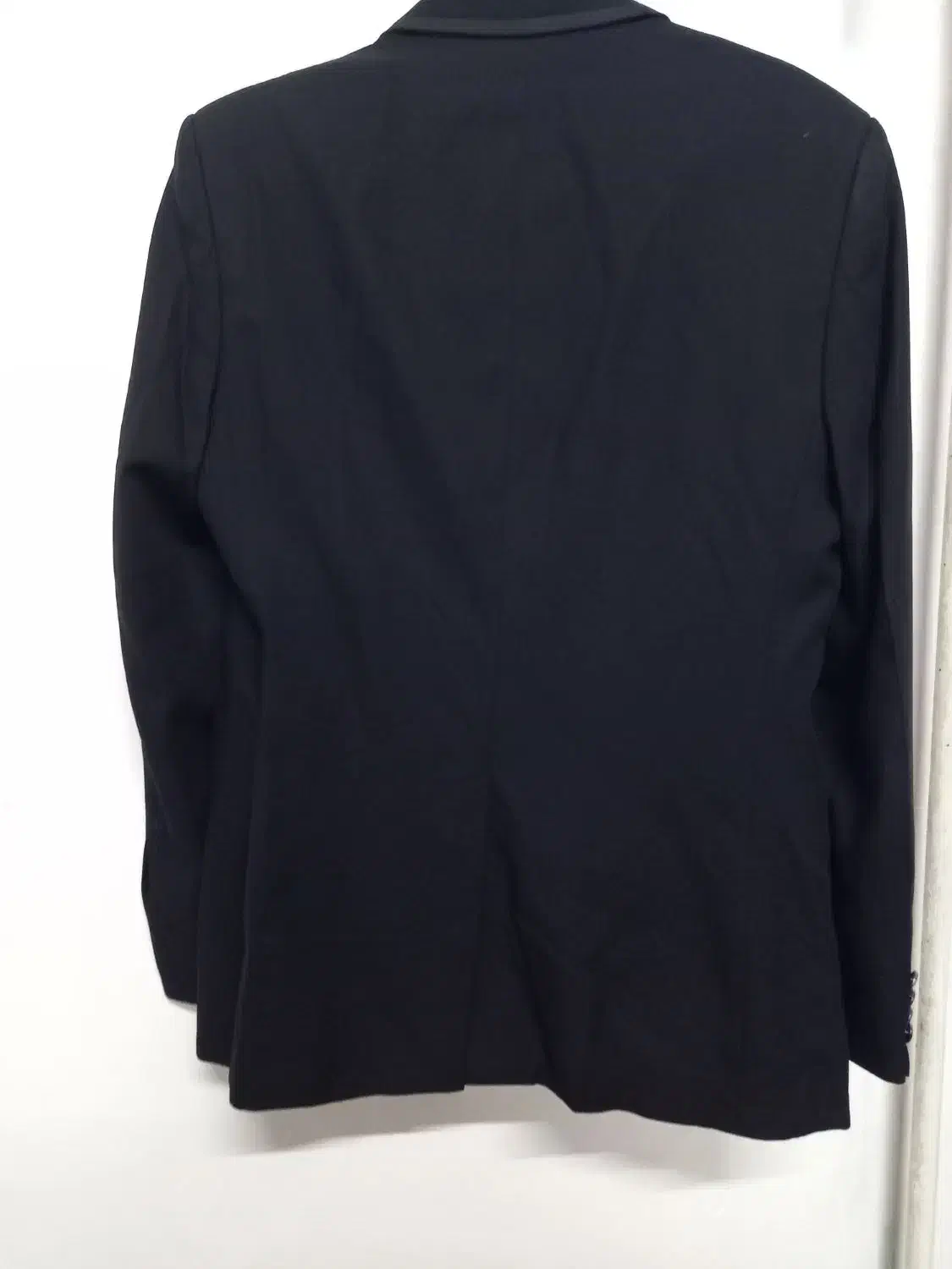 کت ،پیراهن ،جلیقه|لباس|خمام, |دیوار