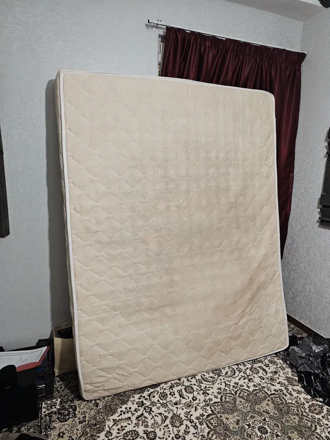 تشک دو نفره رویال کاملا سالم|تشک تختخواب|رشت, کوی مهر|دیوار