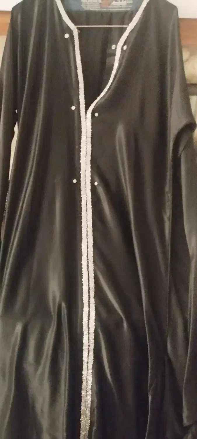 عبا کویتی‌در حد نو|لباس|پیشوا, |دیوار