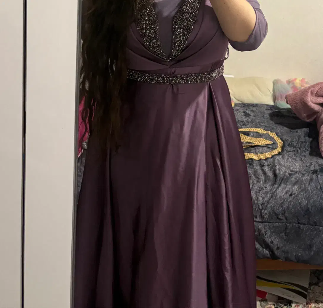 پیراهن مجلسی|لباس|رشت, فرزانه|دیوار