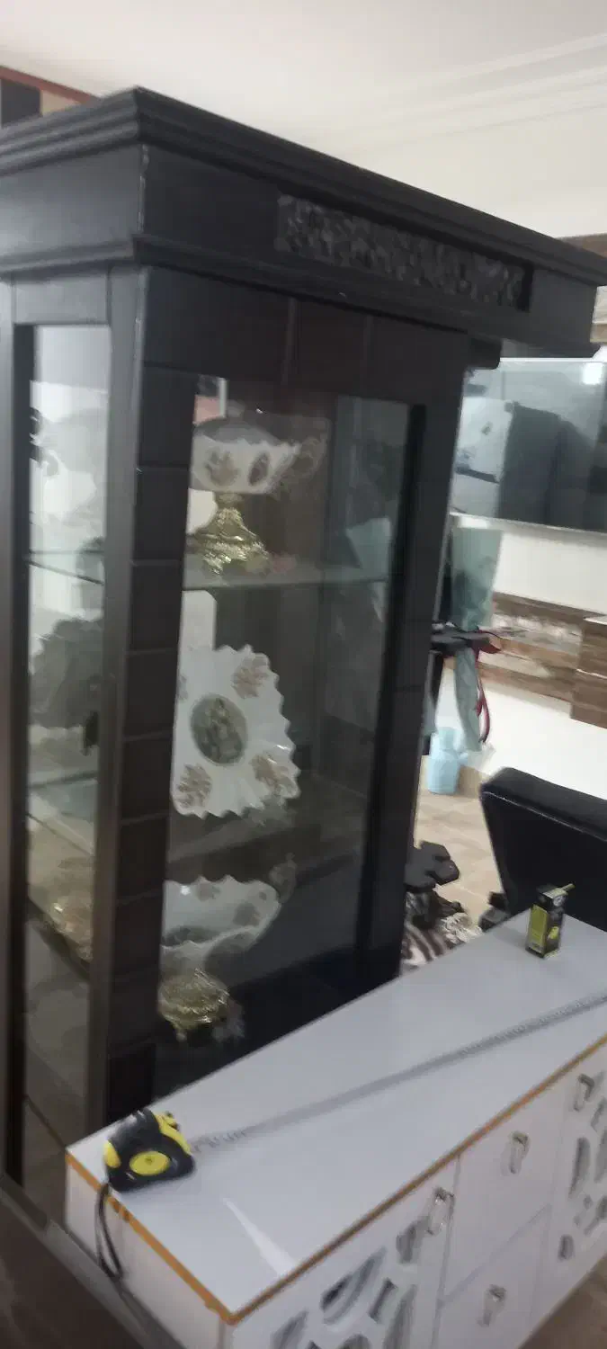 فروشی|بوفه، ویترین، کنسول|سرخس, |دیوار