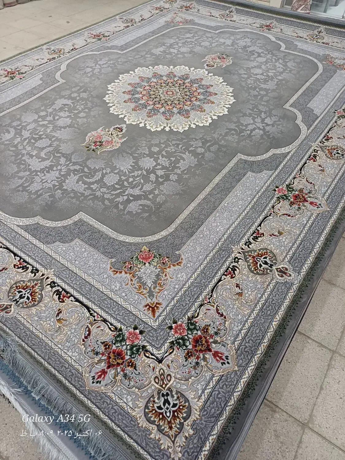 فرش ۱۲متری مارک برند کاشان سمساری کوهکن فلکه بسیج|فرش|زابل, |دیوار