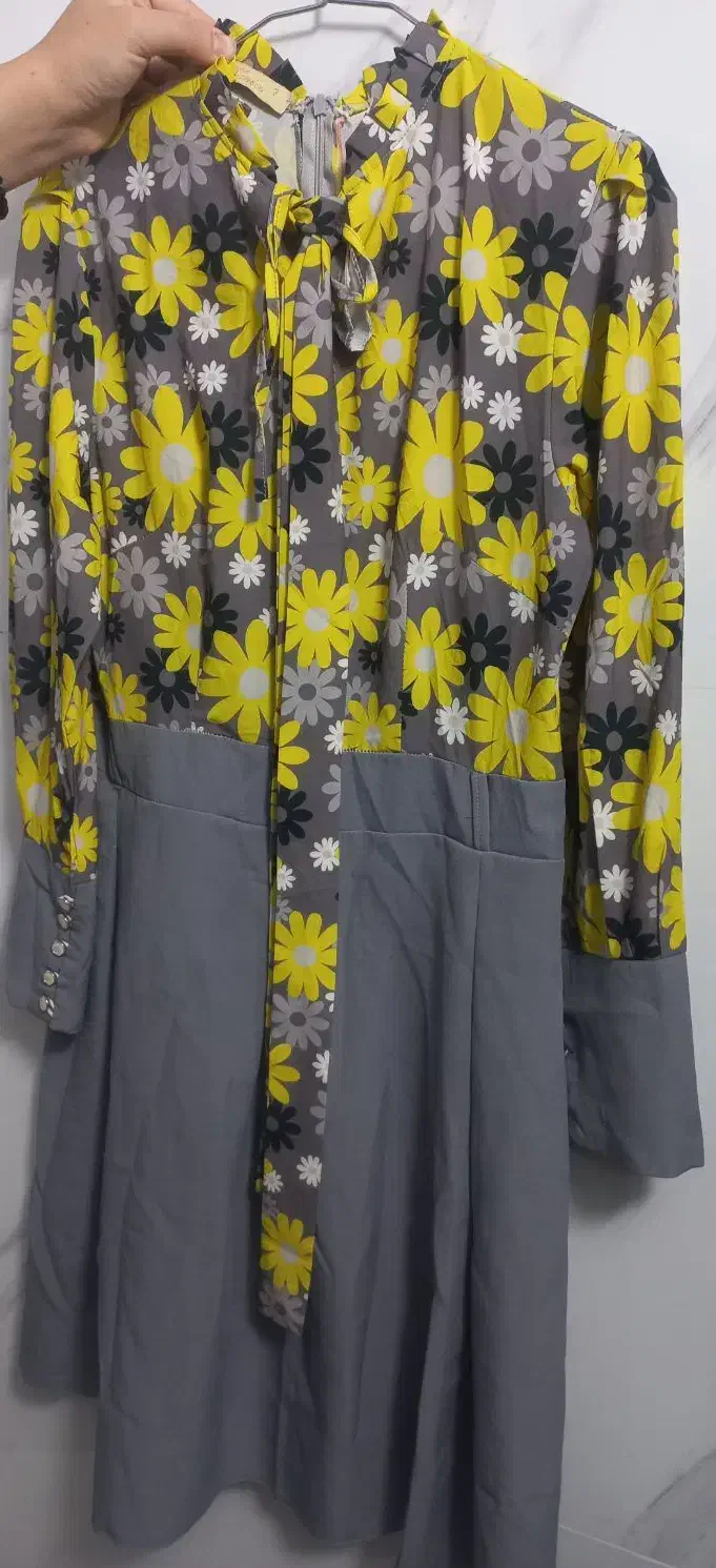 شومیز|لباس|کوهدشت, |دیوار