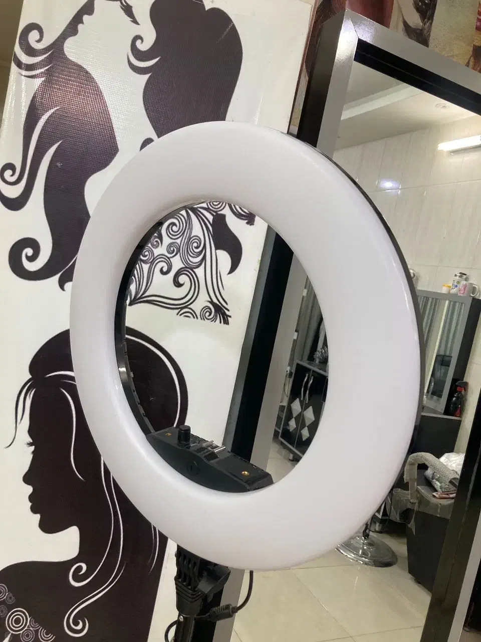 رینگ لایت بزرگ اسکاس سالنی|دوربین عکاسی و فیلم‌برداری|اصفهان, طامه|دیوار