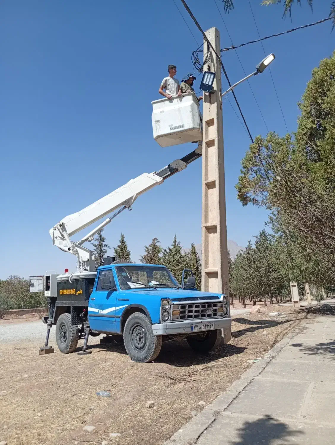 جرثقیل بالابر نیسانی سبددار|خدمات حمل و نقل|خرمآباد, |دیوار