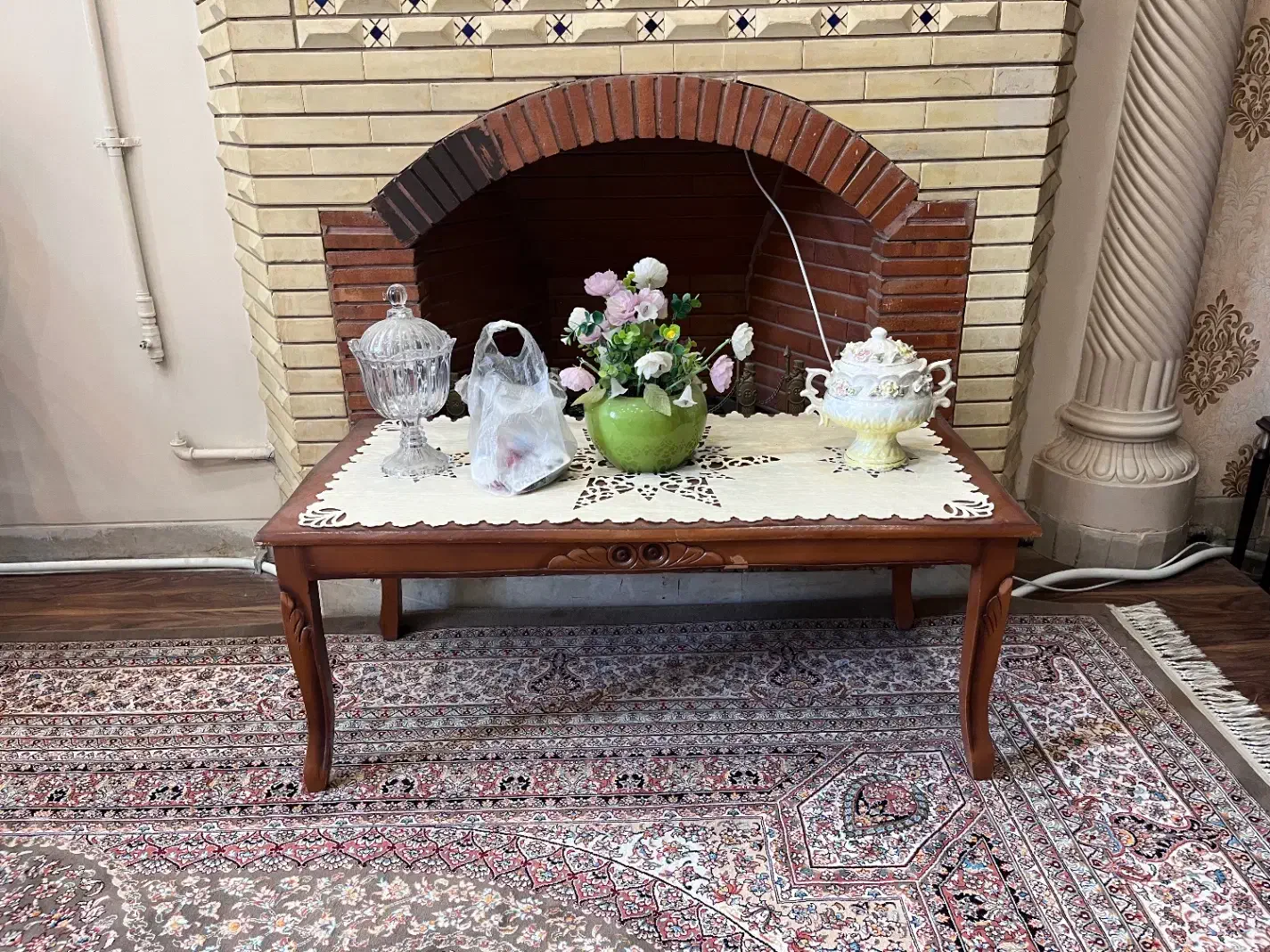 مبل سلطنتی کلاسیک|مبلمان خانگی و میز عسلی|شیراز, فرگاز|دیوار