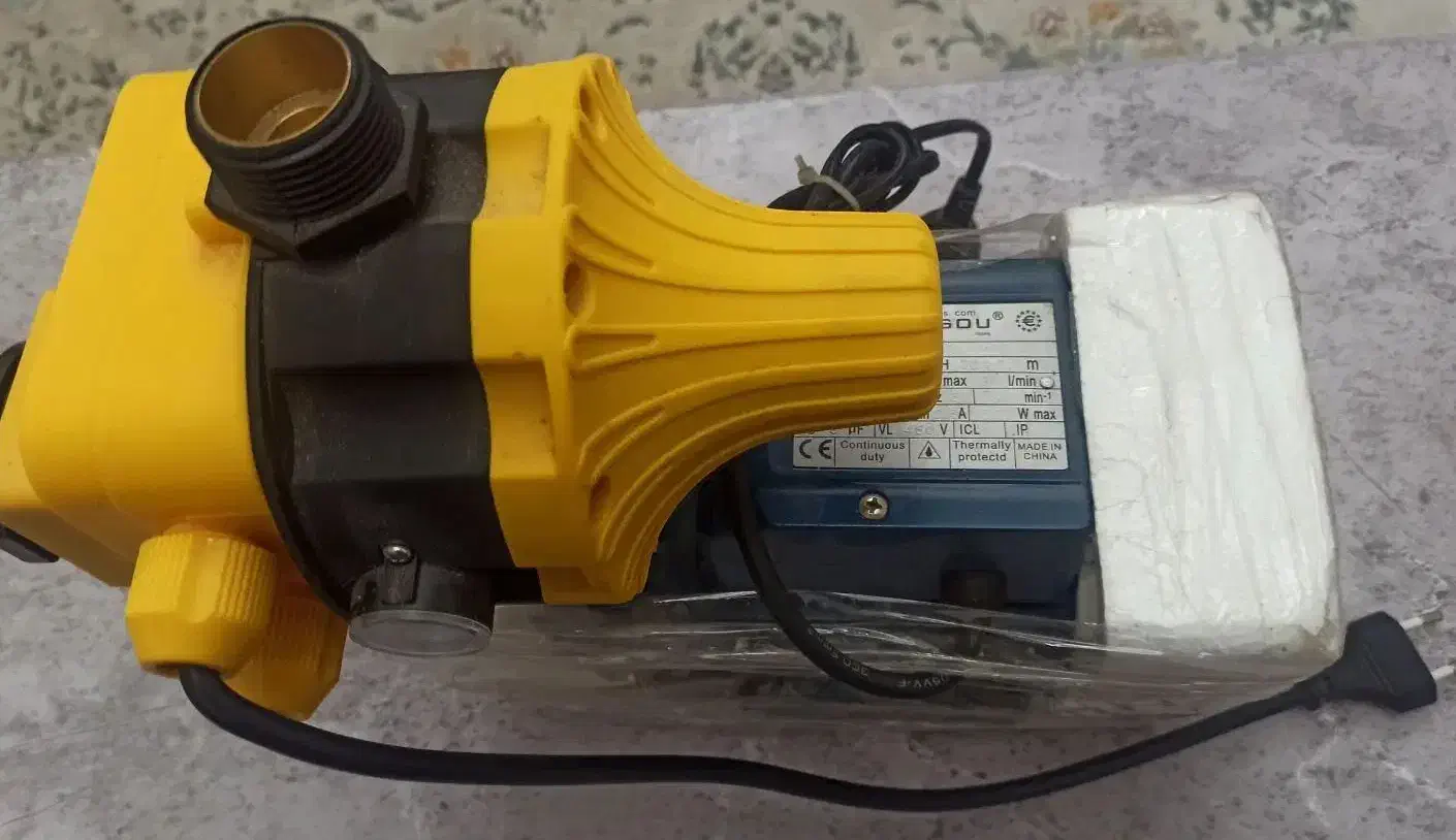 پمپ آب همراه با اتومات وکفکش نوسالم|ماشین‌آلات صنعتی|هشتگرد, فاز ۲ مهستان|دیوار