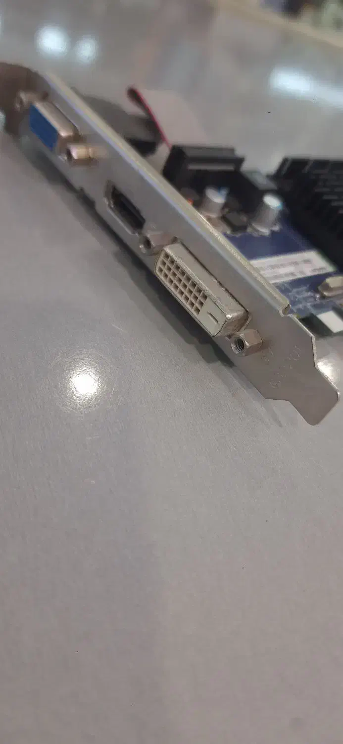 کارت گرافیک HD5450 2GB|قطعات و لوازم جانبی رایانه|شاهین‌شهر, فردوسی|دیوار