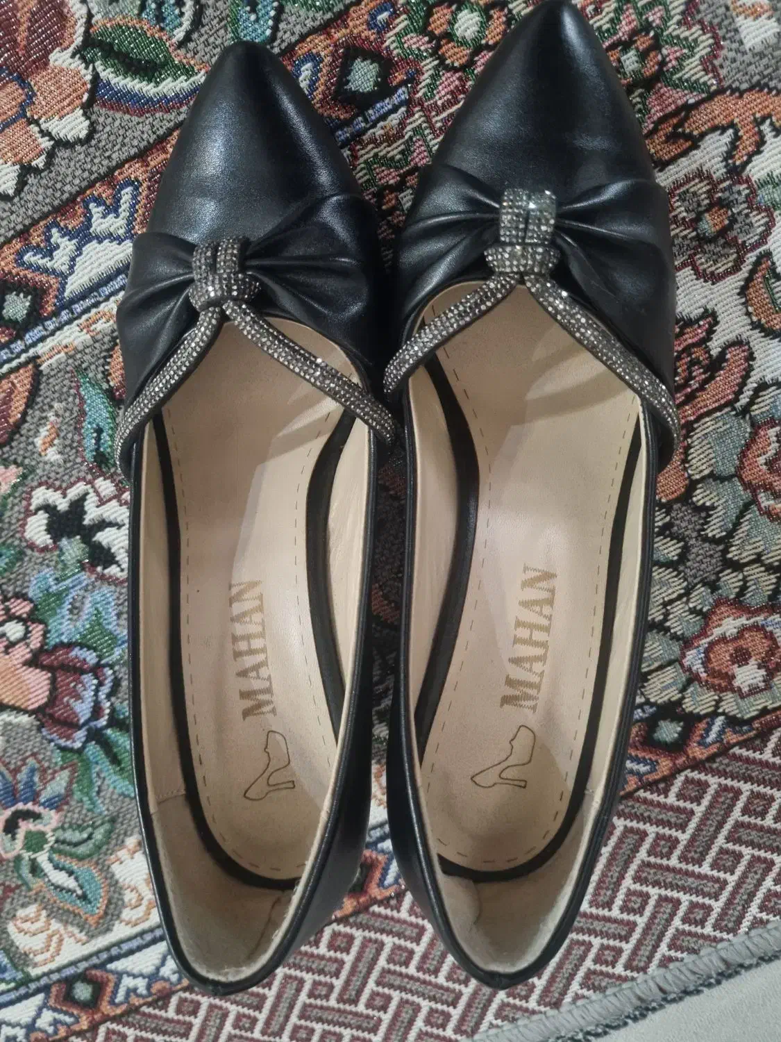 کفش نو|کیف، کفش، کمربند|ساوه, |دیوار