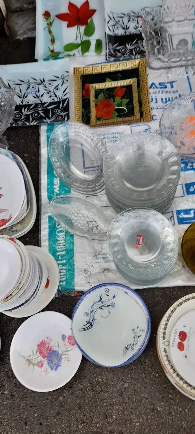 ظروف چینی وشیشه|حراج|بروجرد, |دیوار