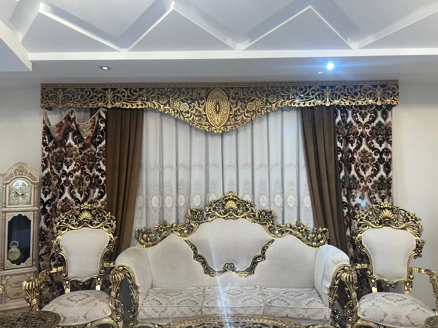 مبلمان و پرده|مبلمان خانگی و میز عسلی|تهران, بوستان چیتگر|دیوار