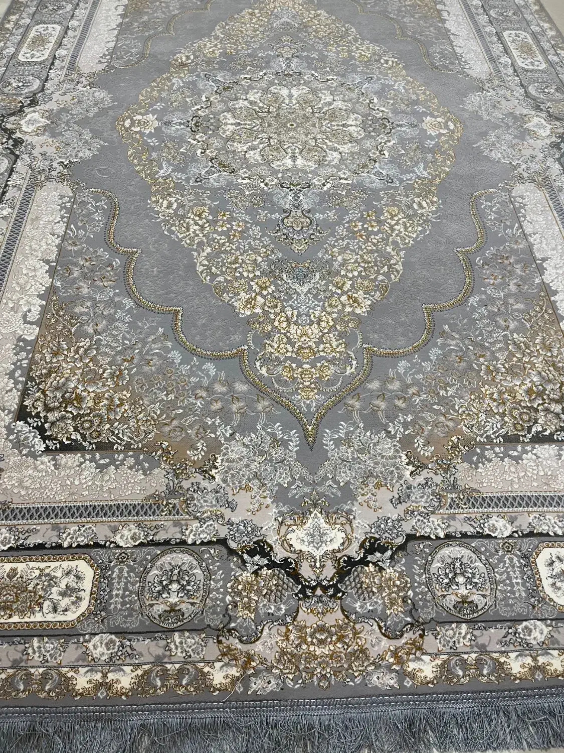 فرش کاشان۶متری نقره ای  تافته دربار(اعیان)|فرش|تهران, ارامنه|دیوار