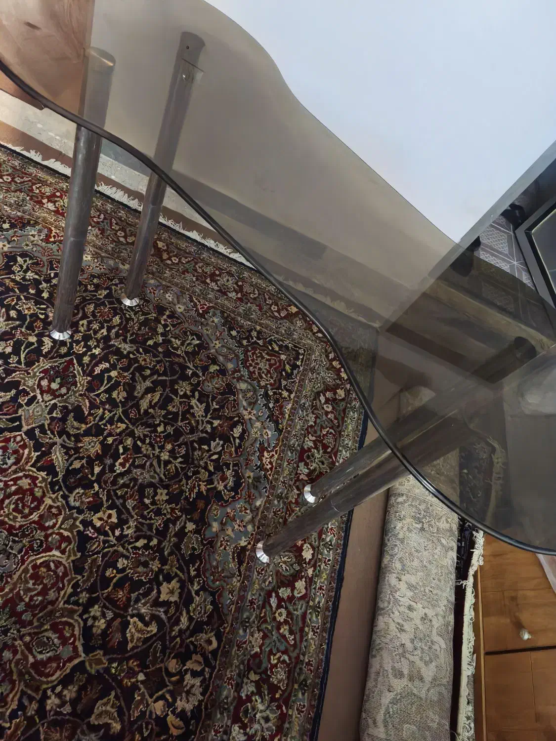 میز شیشه ای|میز و صندلی غذاخوری|بروجرد, |دیوار