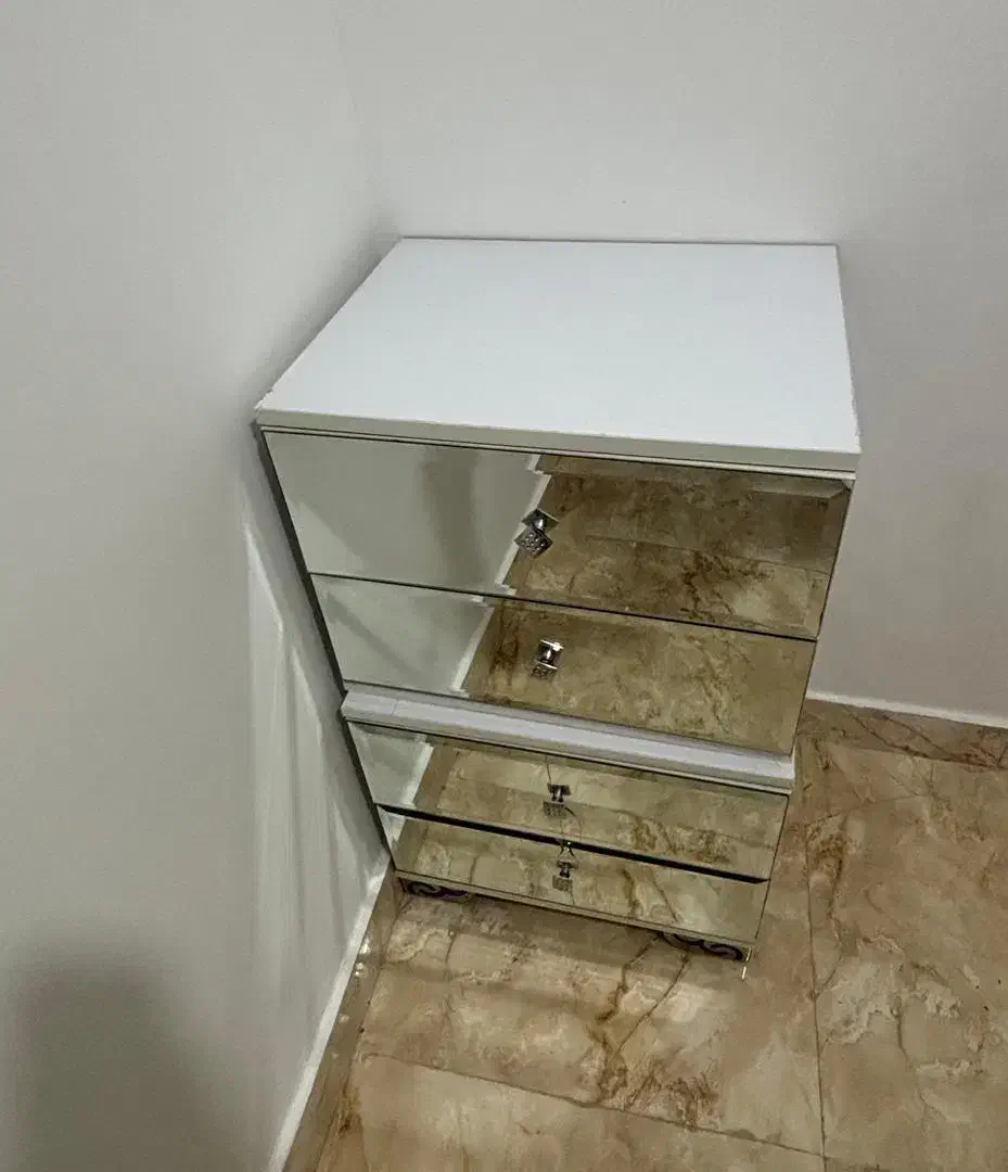 سرویس خواب|تخت و سرویس خواب|رشت, حمیدیان|دیوار