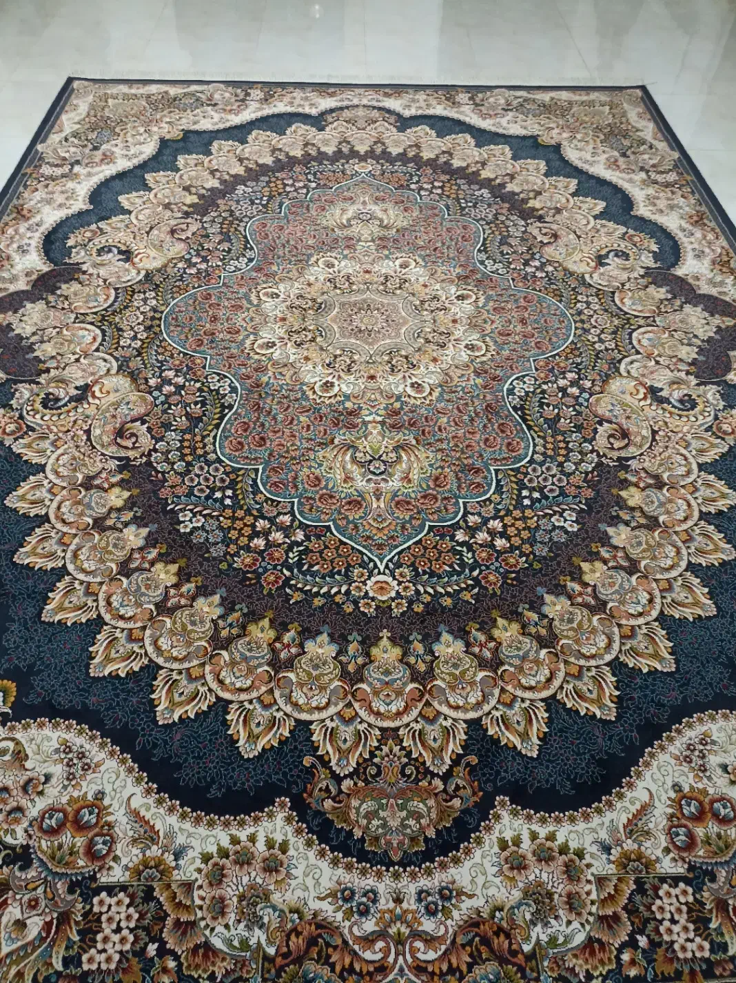 فرش 12 متره در حد نو|فرش|سمنان, |دیوار