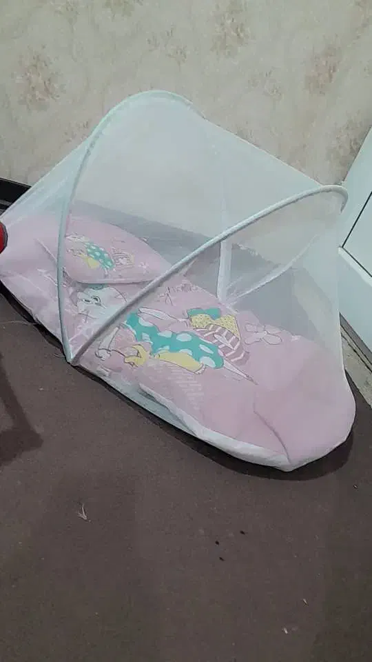 کریر|اسباب و اثاث بچه|دوگنبدان, |دیوار