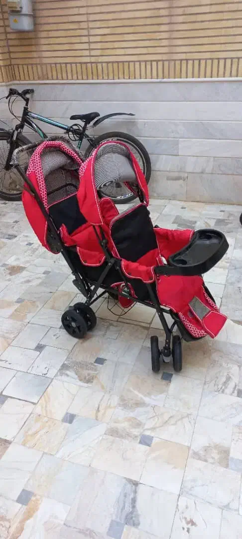 کالسکه دوقلو/ مارک دلیجان/درحد نو|کالسکه و لوازم جانبی|قم, زنبیل آباد|دیوار