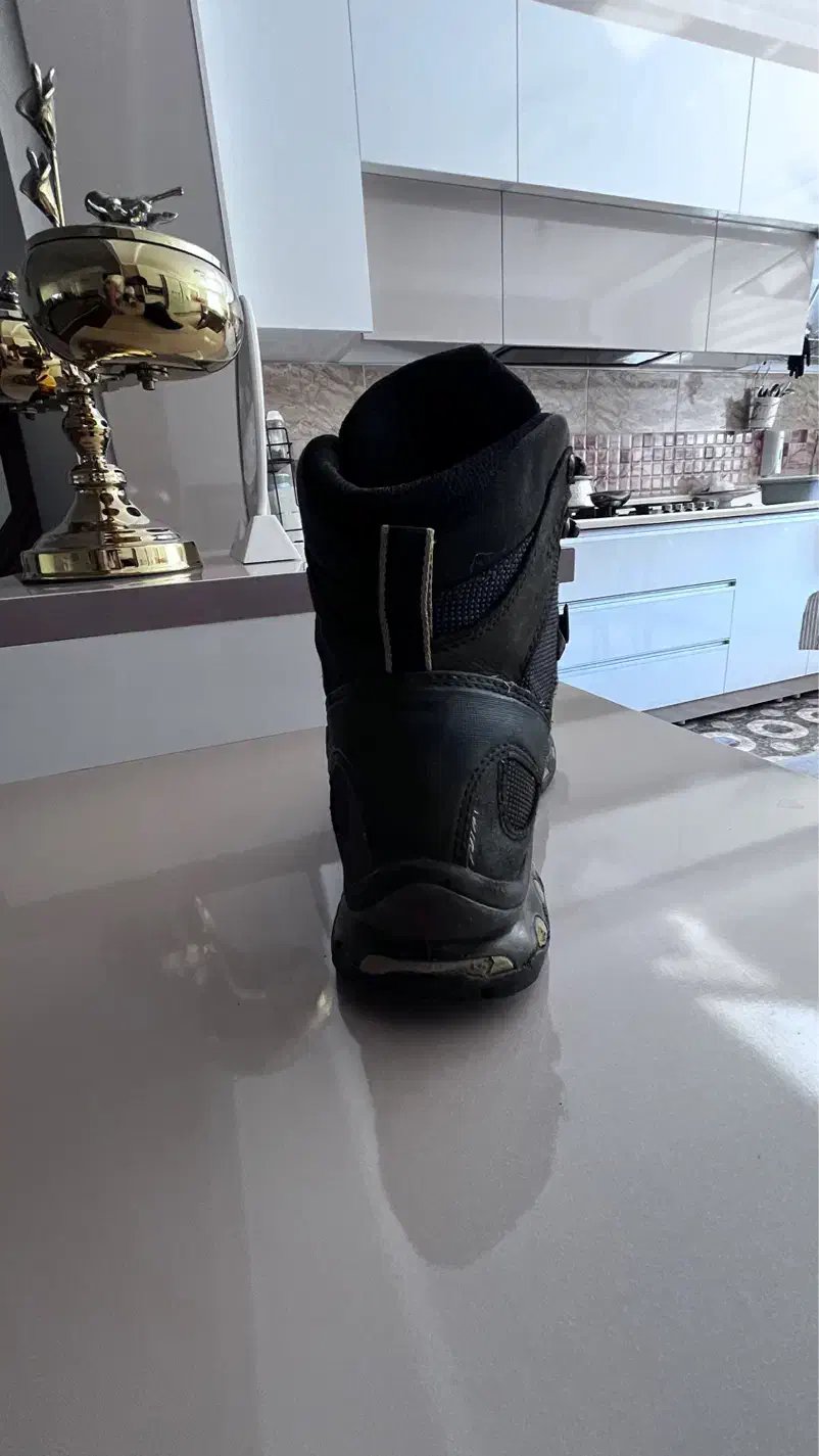 نیم پوت اصلی سالمون|کیف، کفش، کمربند|بوکان, |دیوار