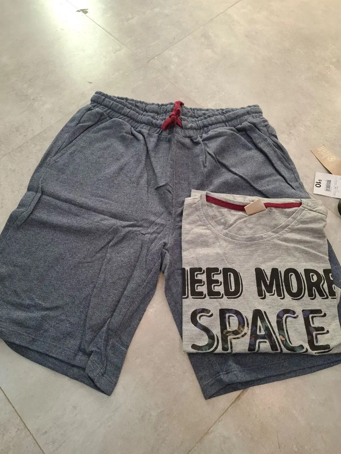 پوشاک خارجی عمده قیمت مناسب همه اسپرت|لباس|بوشهر, |دیوار