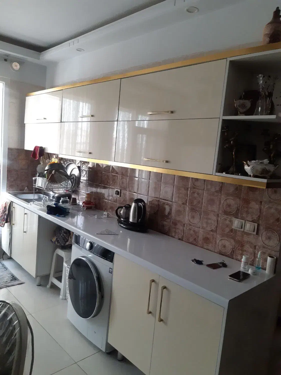 کابینت های گلاس شیک|مصالح و تجهیزات ساختمان|اندیشه, اندیشه فاز ۱|دیوار