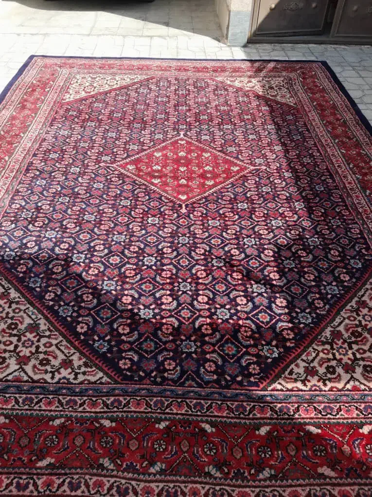 فرشهای کهنه دستبافت شمارامعامله میکنیم|فرش|همدان, |دیوار