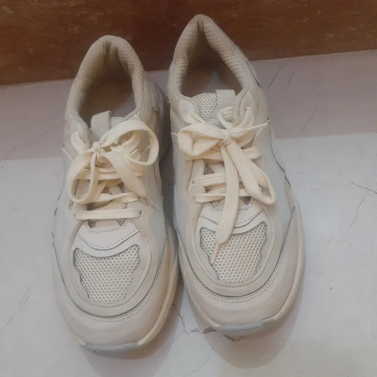 کفش اسپرت|کیف، کفش، کمربند|شاهرود, |دیوار