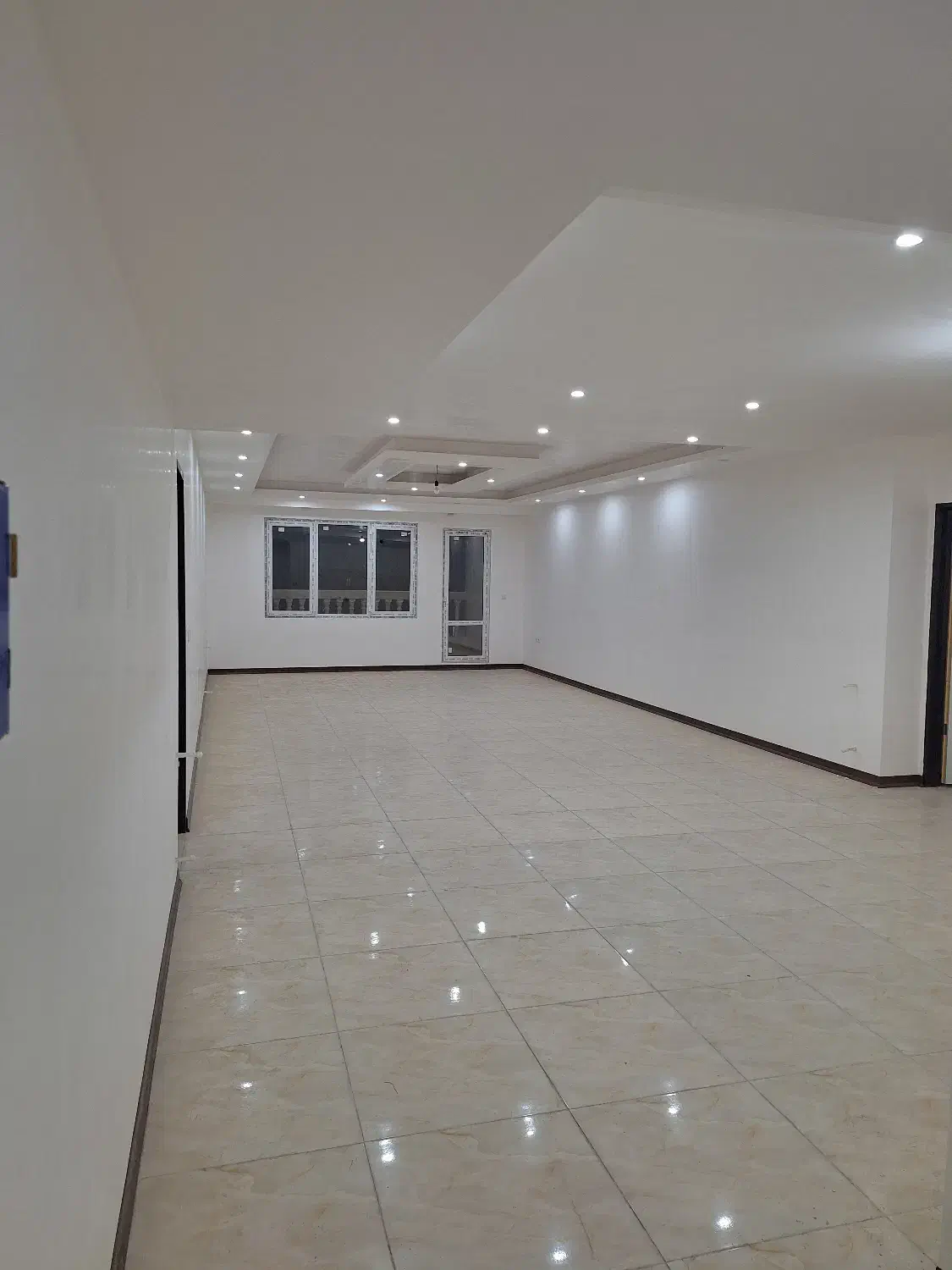 ۱۱۵ متر واحد نو ساز کلید نخورده فوقلعاده خوش نقشه|فروش آپارتمان|فردوسیه, |دیوار