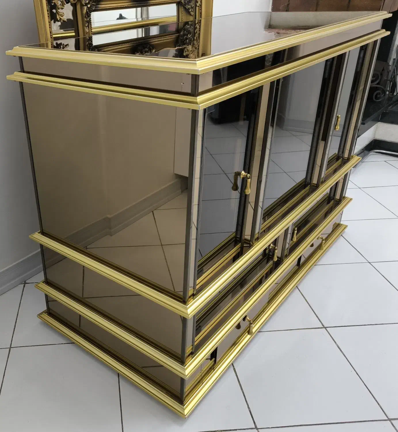 کنسول ترکیبی شیشه و آینه برنزی و فریم برنجی|بوفه، ویترین، کنسول|تهران, فدک|دیوار