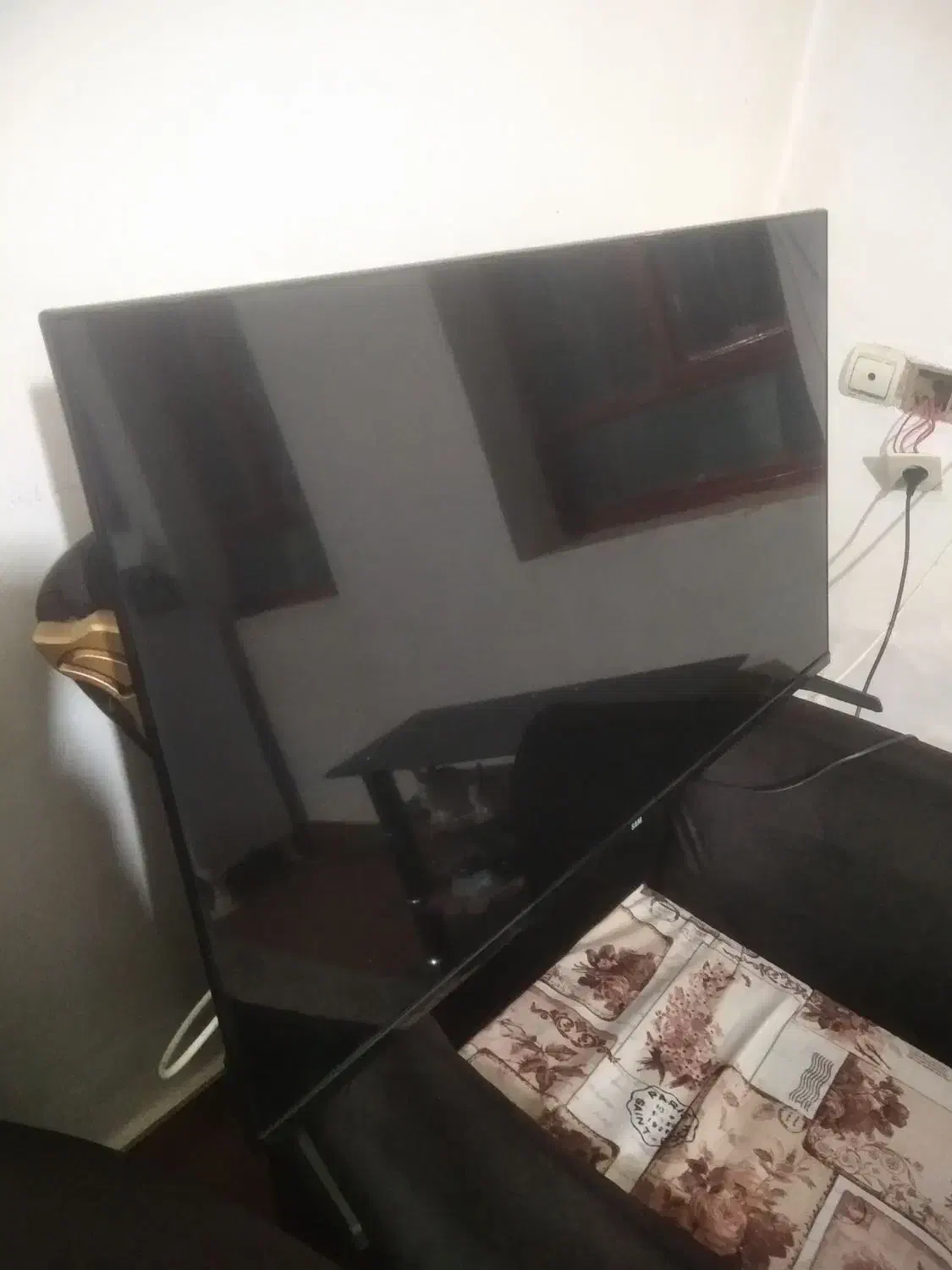 تلویزیون|تلویزیون و پروژکتور|شاهین دژ, |دیوار