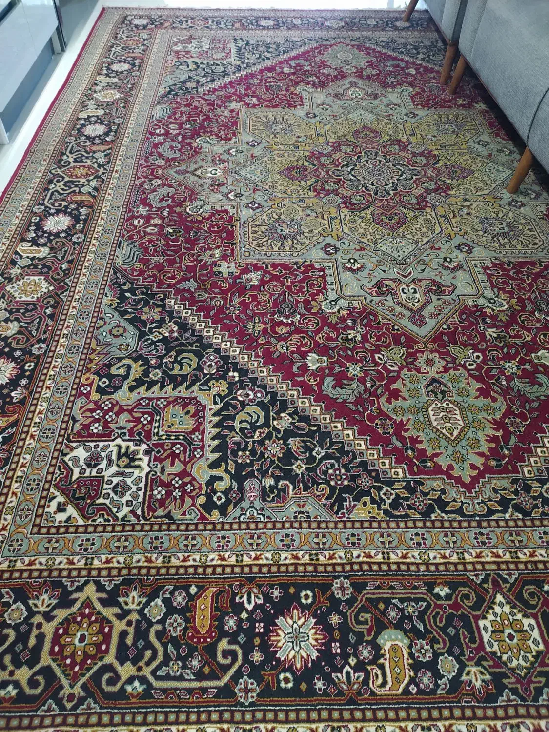 فرش|فرش|مشهد, تربیت (صدف)|دیوار