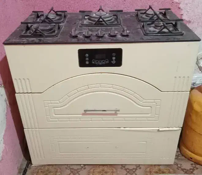 گازپنج شعله سالم وتمیز|اجاق گاز و لوازم برقی پخت‌وپز|بندرعباس, |دیوار