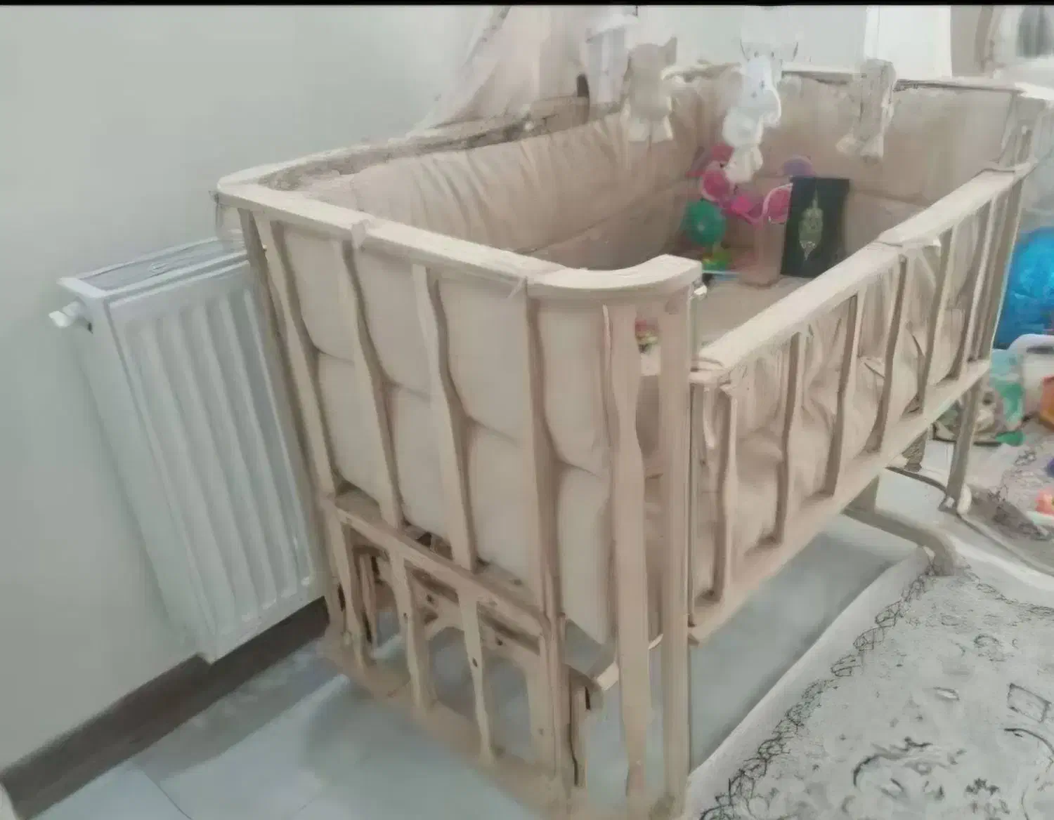 تخت نوزاد|تخت و صندلی بچه|ری, شهادت|دیوار