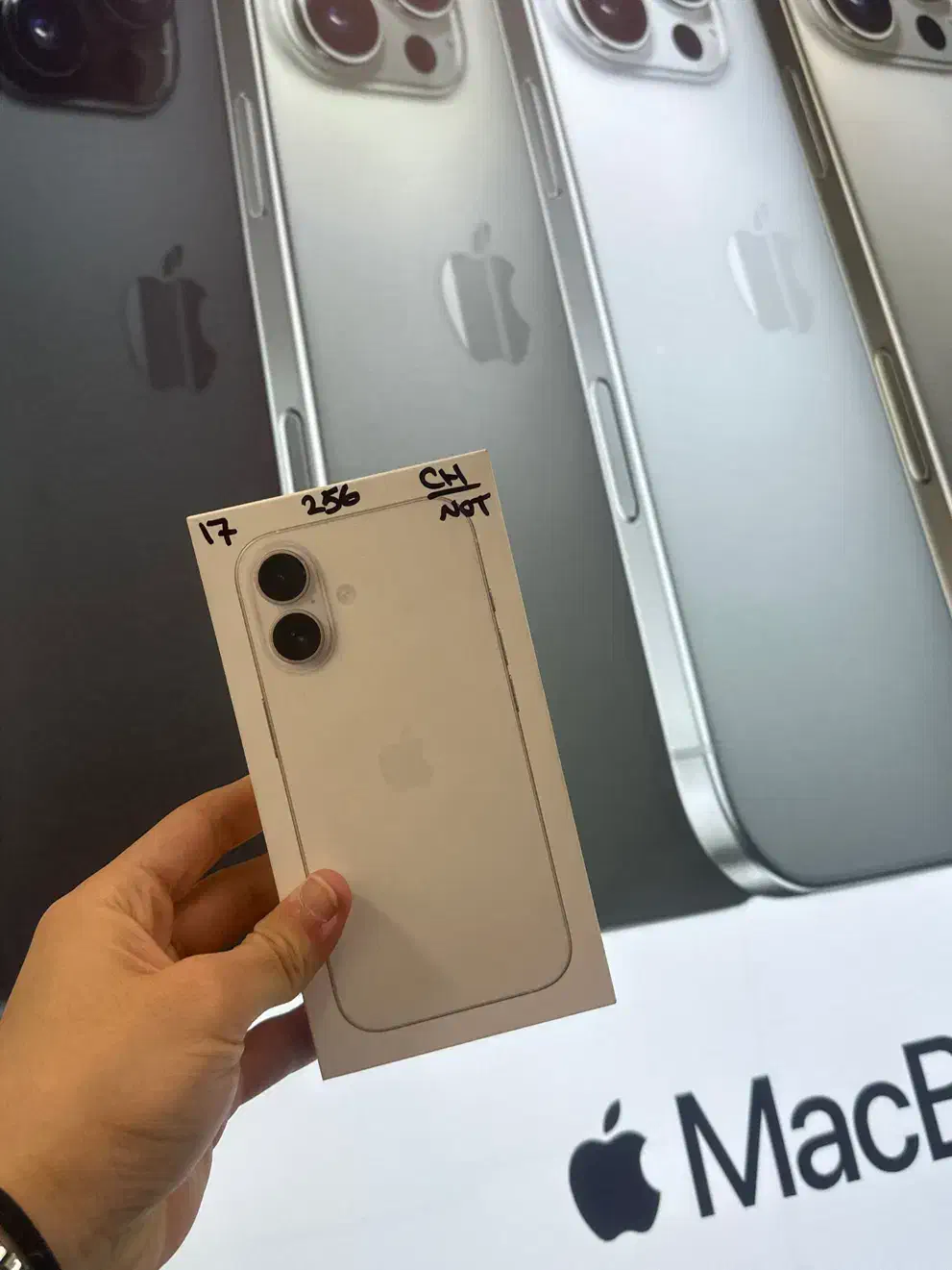 Iphone 17 normal 256G CH|موبایل|تهران, جردن|دیوار