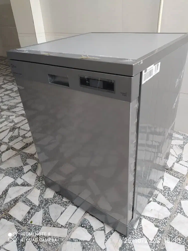 ماشین ظرفشویی در حد نوآماده نصب|ماشین ظرفشویی|لاهیجان, شیشه گران|دیوار