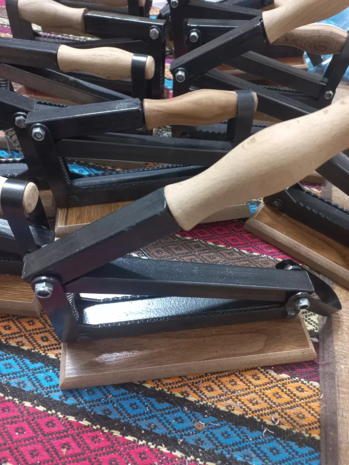 بادام شکن|ابزارآلات|اردکان, |دیوار