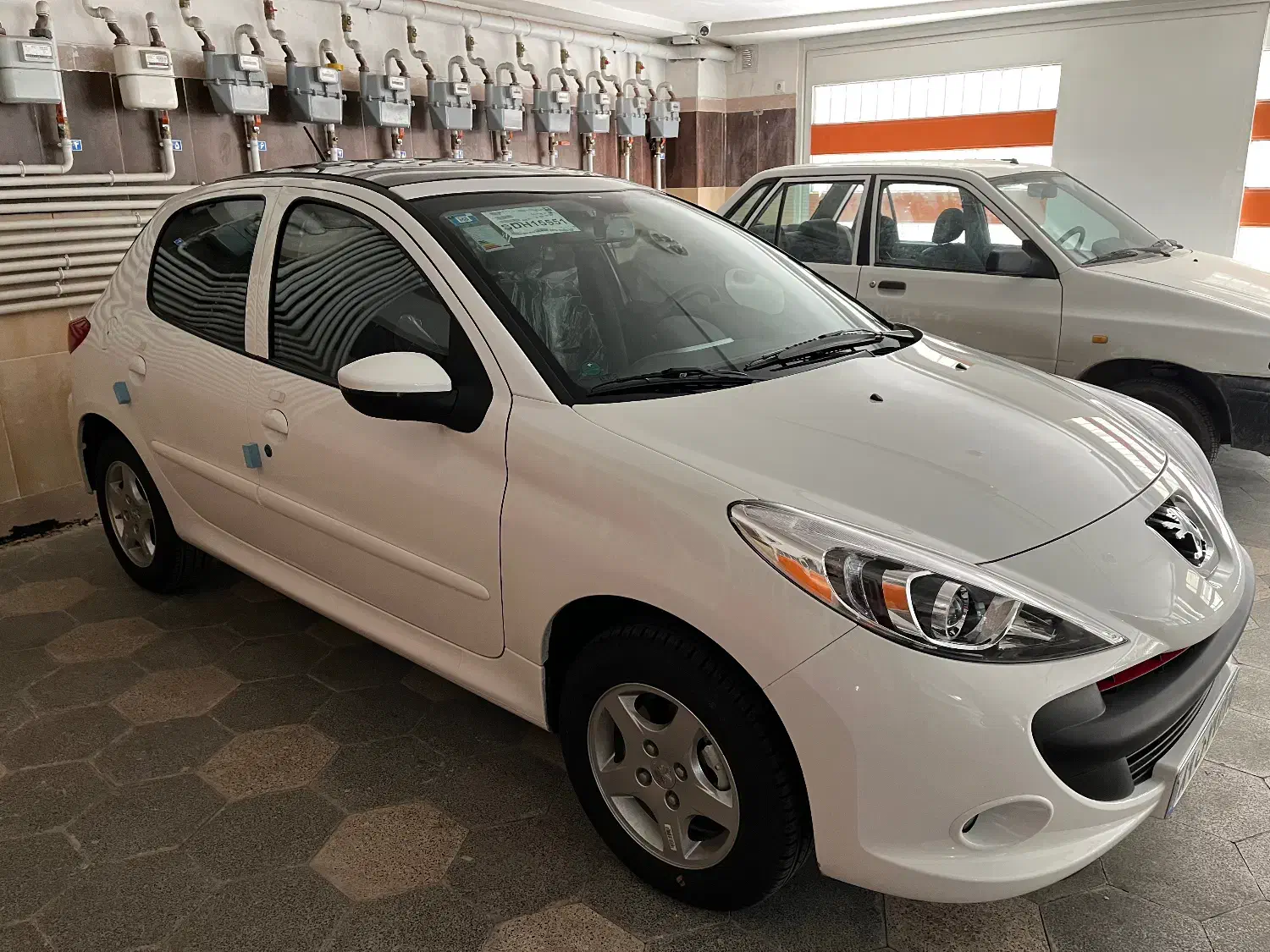 پژو ۲۰۷ اتوماتیک سقف شیشه ای Tu5P|خودرو سواری و وانت|همدان, |دیوار