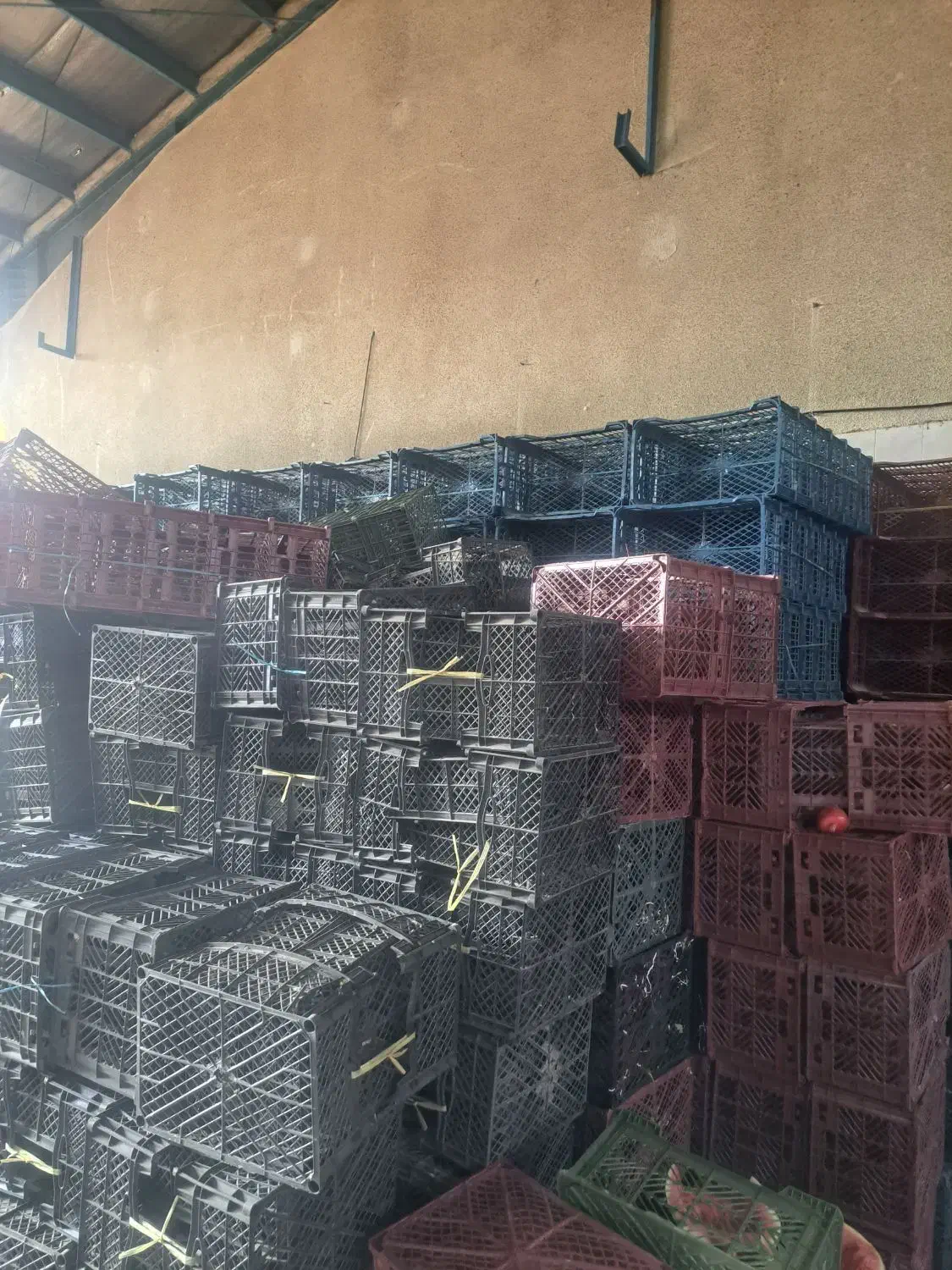 سبد دو رج وسبد۱۴سباه ورنگی|ظروف نگهدارنده، پلاستیکی، یک‌بارمصرف|فیروزکوه, |دیوار