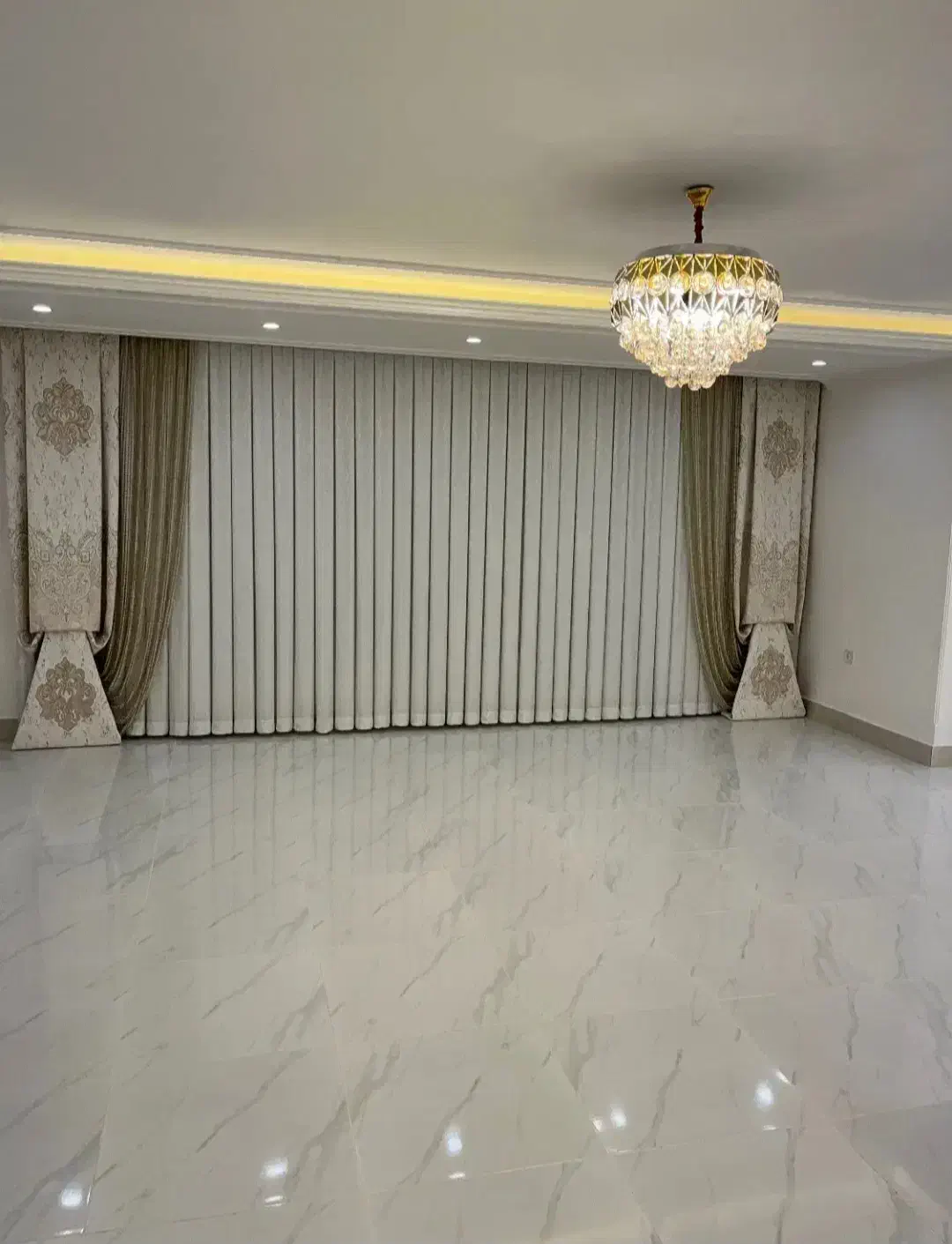 اجاره آپارتمان ۱۹۸ متر ۳ خواب تک واحدی فردوسی ۱|اجارهٔ آپارتمان|ارومیه, |دیوار