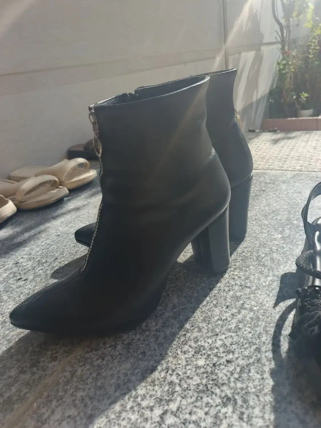 نیم بوت نو فقط یک بار استفاده شده و اندازه نشده|کیف، کفش، کمربند|سلماس, |دیوار