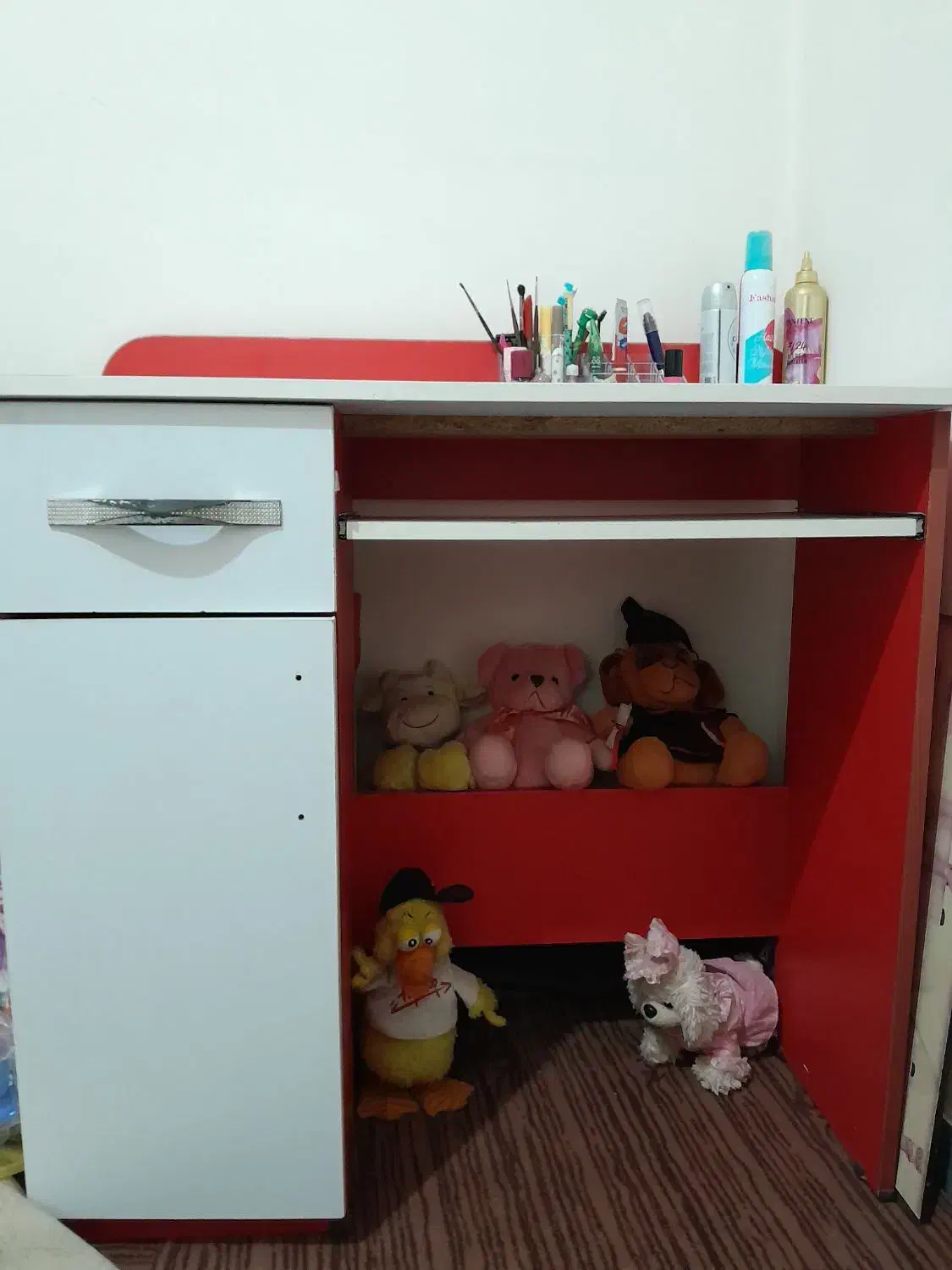 میز تحریر و کامپیوتر|میز تحریر و کامپیوتر|رشت, استقامت ۱|دیوار