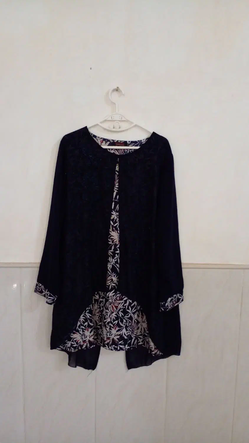 لباس|لباس|اردکان, |دیوار