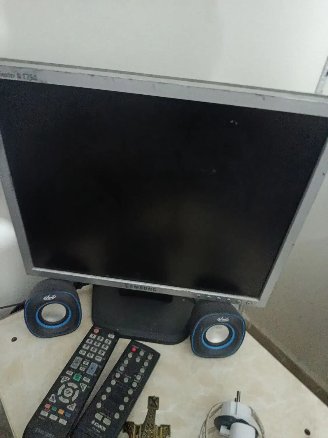 مانیتور 17اینچ|قطعات و لوازم جانبی رایانه|پاکدشت, شهرک امام رضا|دیوار