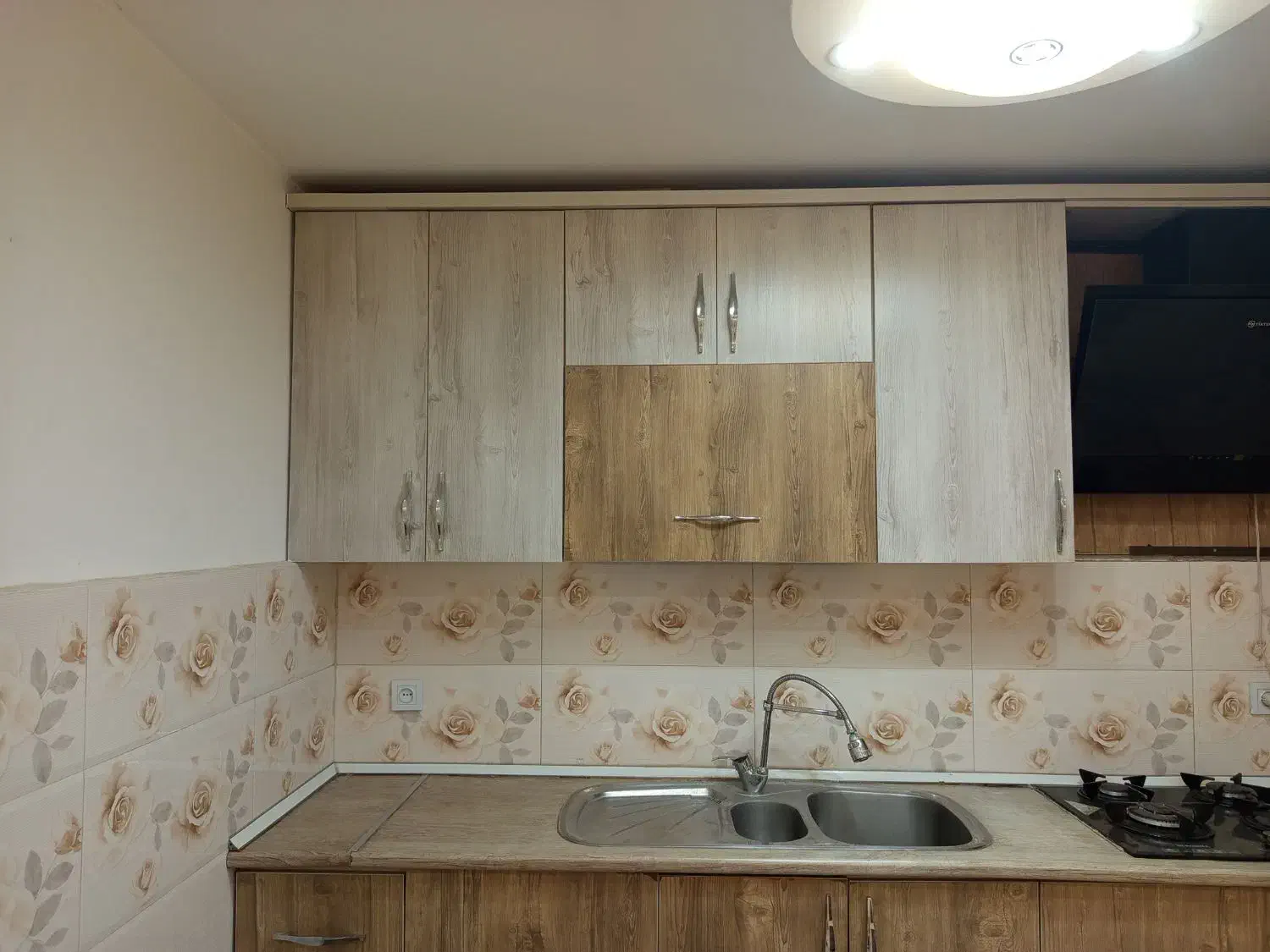 کابینت ام دی اف به همراه گاز رومیزی و هود|اجاق گاز و لوازم برقی پخت‌وپز|اسلام‌شهر, باغ فیض|دیوار