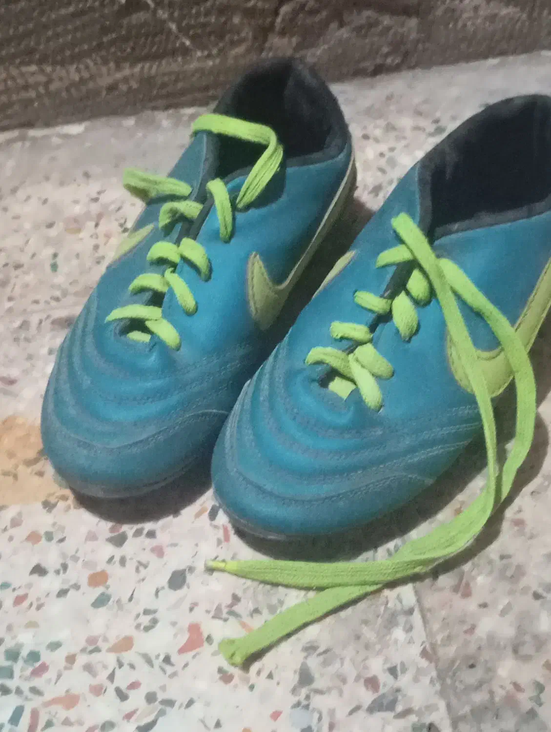 کفش فوتبال چمن|تجهیزات ورزشی|کرمان, |دیوار