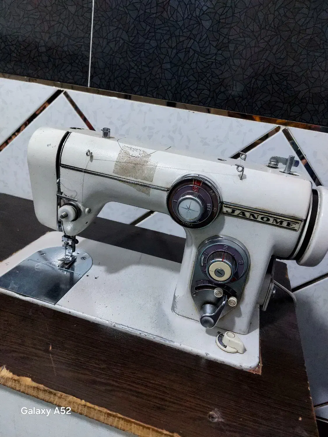 چرخ خیاطی پنج میل|چرخ خیاطی و ریسندگی|میناب, |دیوار