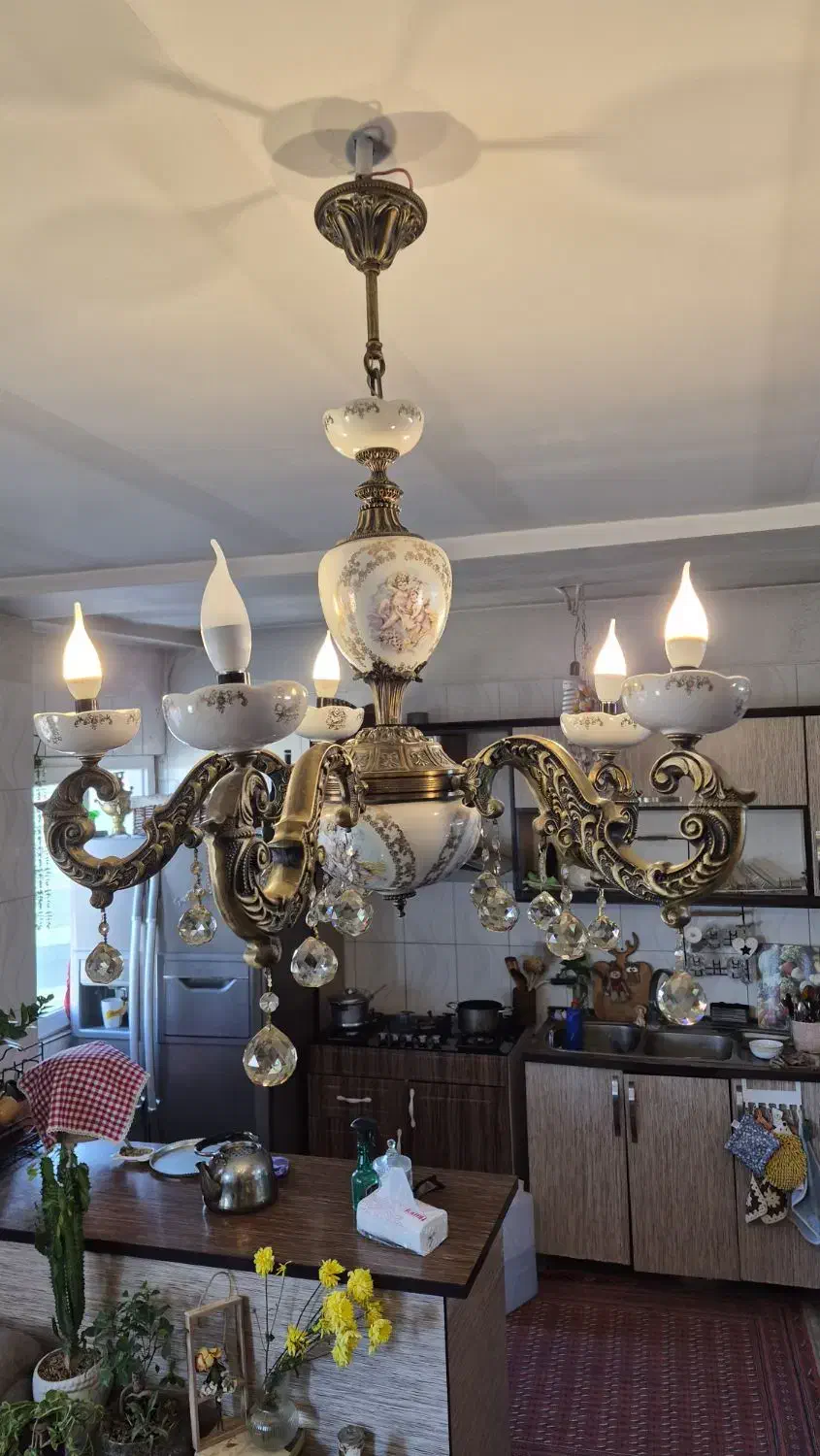 لوستر کمد|لوستر و چراغ آویز|اسلام‌شهر, شهرک مهدیه|دیوار