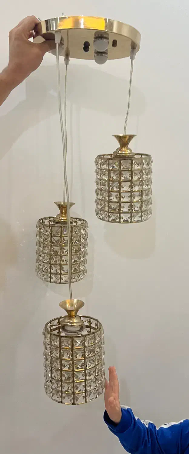 لوستر ۳ شاخه|لوستر و چراغ آویز|اسلام‌شهر, شهرک انبیا|دیوار