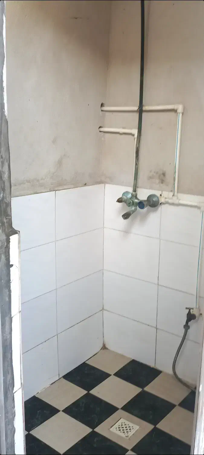 انباری بزرگ با امکانات|اجارهٔ مغازه و غرفه|رشت, دخانیات|دیوار