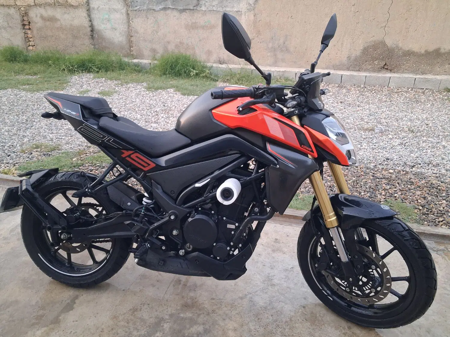 کیوای 250|موتورسیکلت|گنبد کاووس, |دیوار